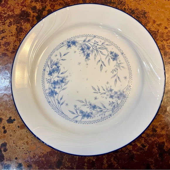Corelle Celestial Blue Dinner Plates - Picture 7 of 11